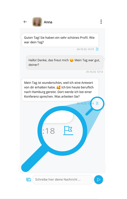 Smartphone mit Chatnachricht von Love-Scammern. Blaue Lupe zeigt auf blaue Fahne.